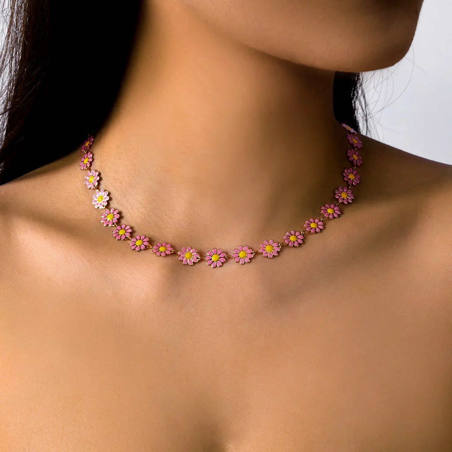 Daisy Charm Choker Necklace