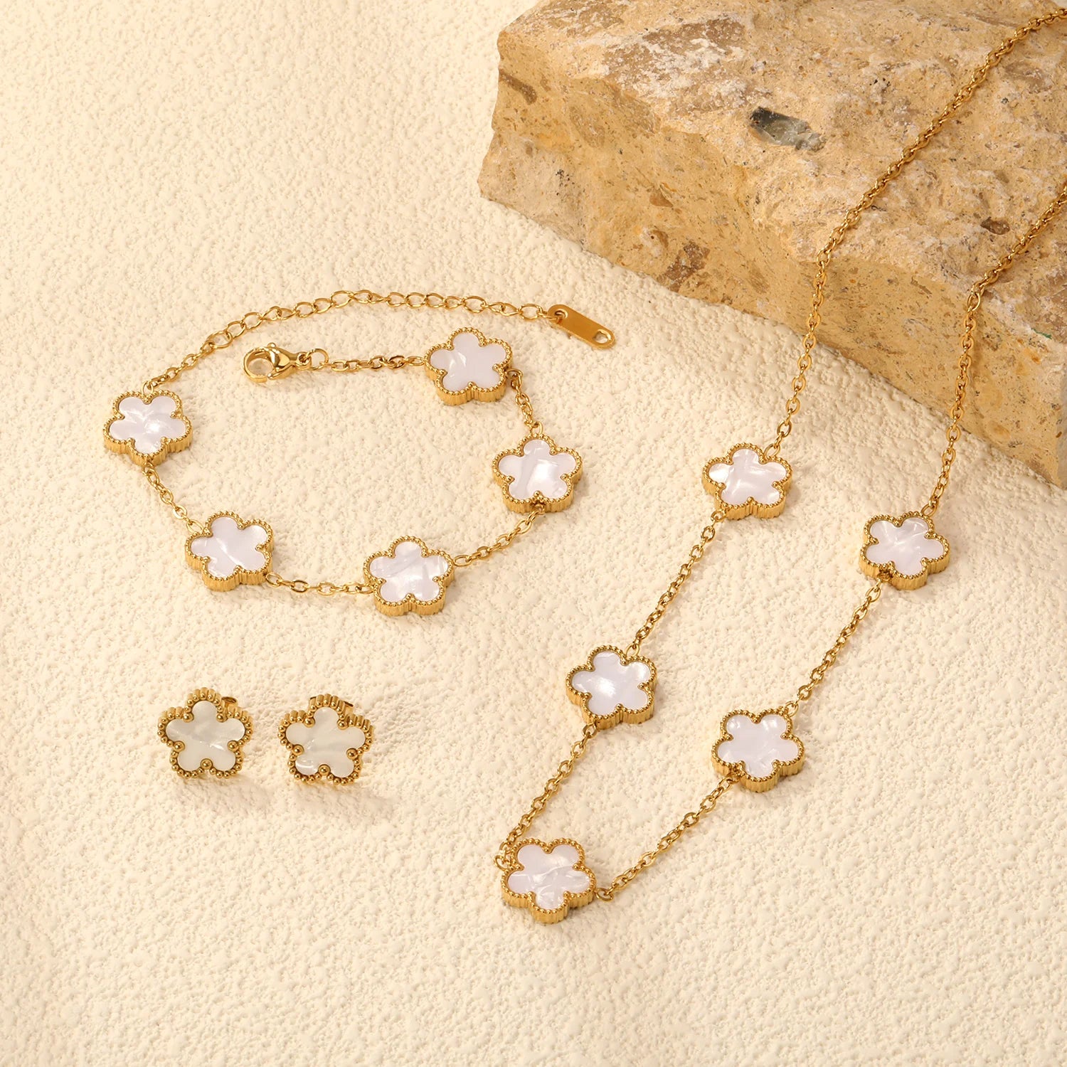Bloom Pendant Set