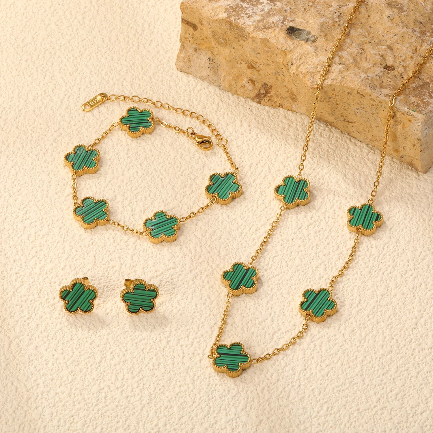 Bloom Pendant Set