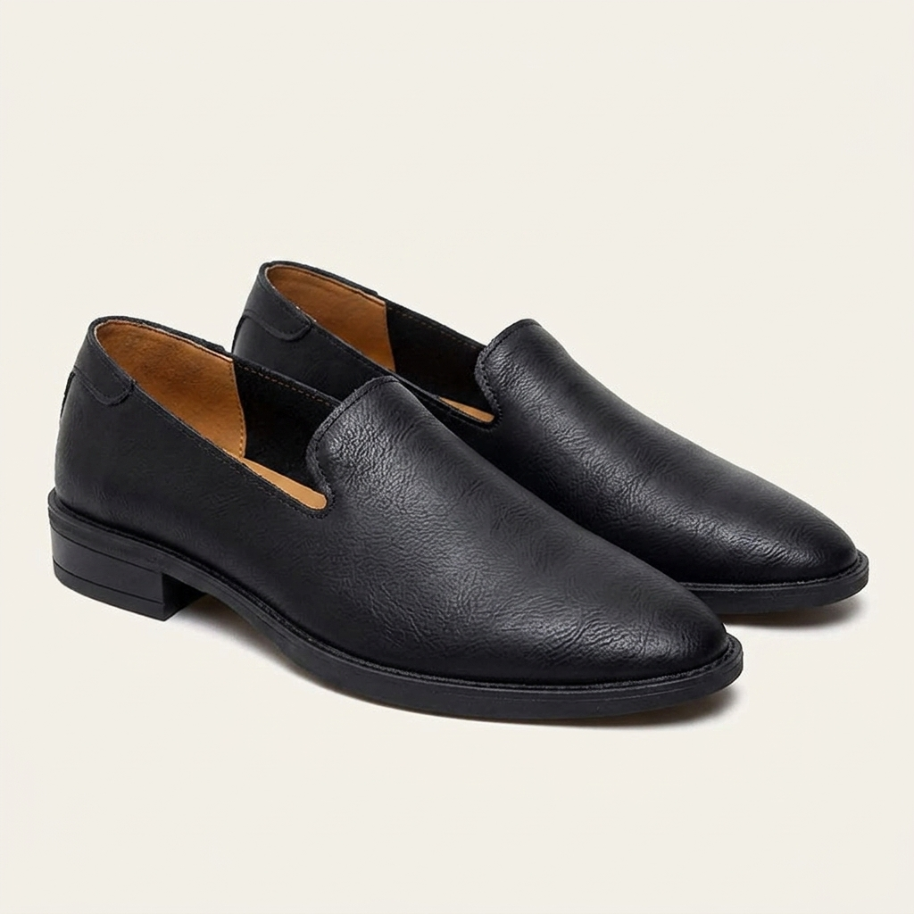 Ostuni Pointed Loafers — Black