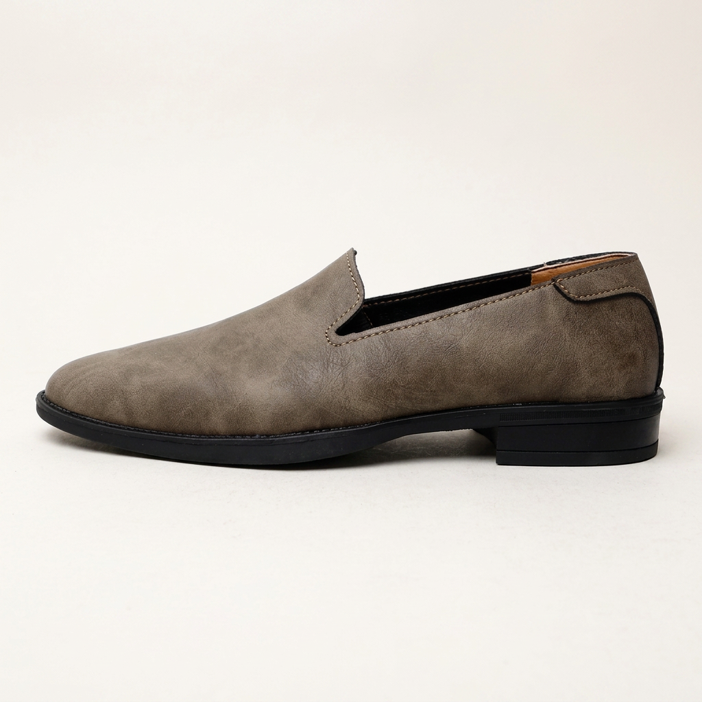 Ostuni Pointed Loafers — Khaki